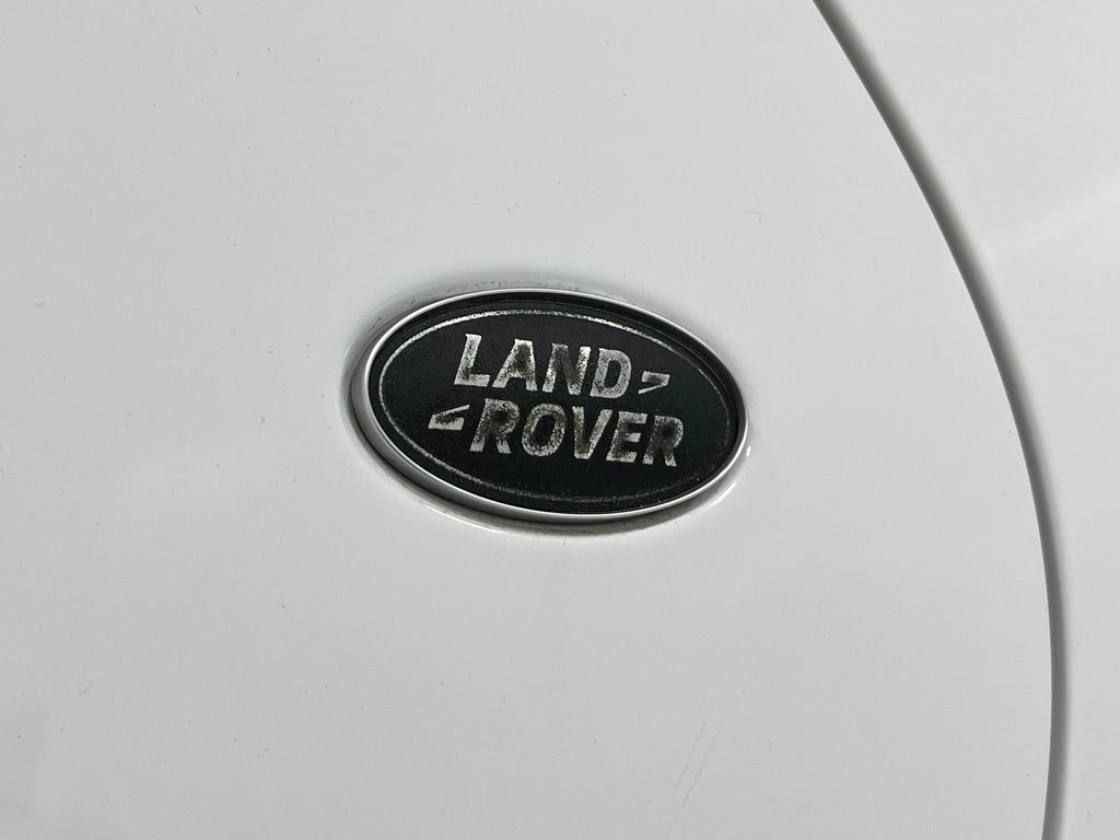 Used 2017 Land Rover Discovery HSE AWD/4WD image 44