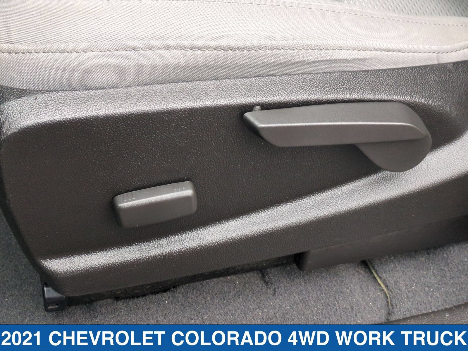 Used 2021 Chevrolet Colorado W/T AWD/4WD image 27
