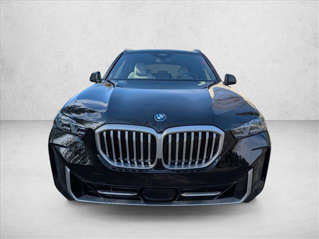 New 2026 BMW X5 xDrive50e w/ Premium Package image 5