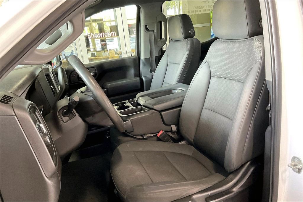Used 2021 Chevrolet Silverado 1500 Custom image 3