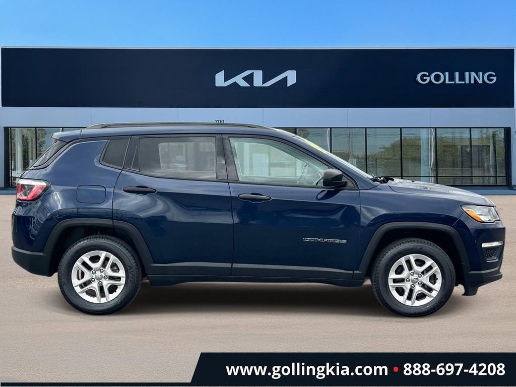 Used 2018 Jeep Compass Sport image 2