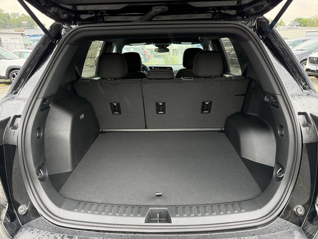 New 2027 Chevrolet Equinox LT w/ Midnight Edition FWD image 23