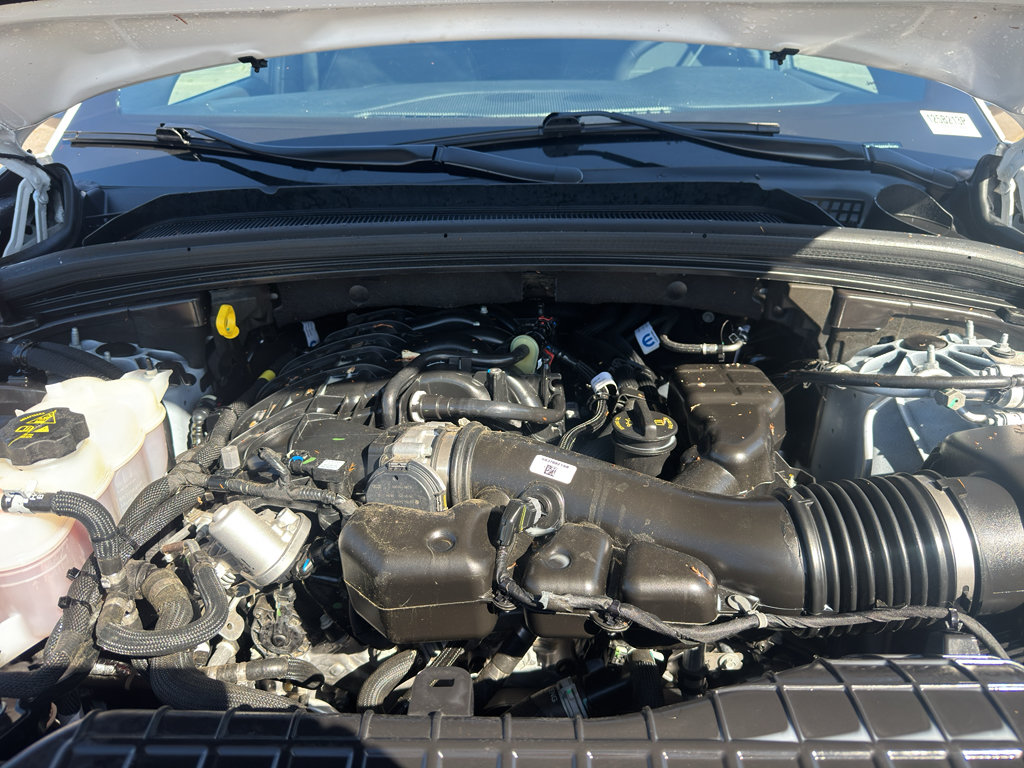 Used 2025 Jeep Grand Cherokee Laredo X RWD image 10