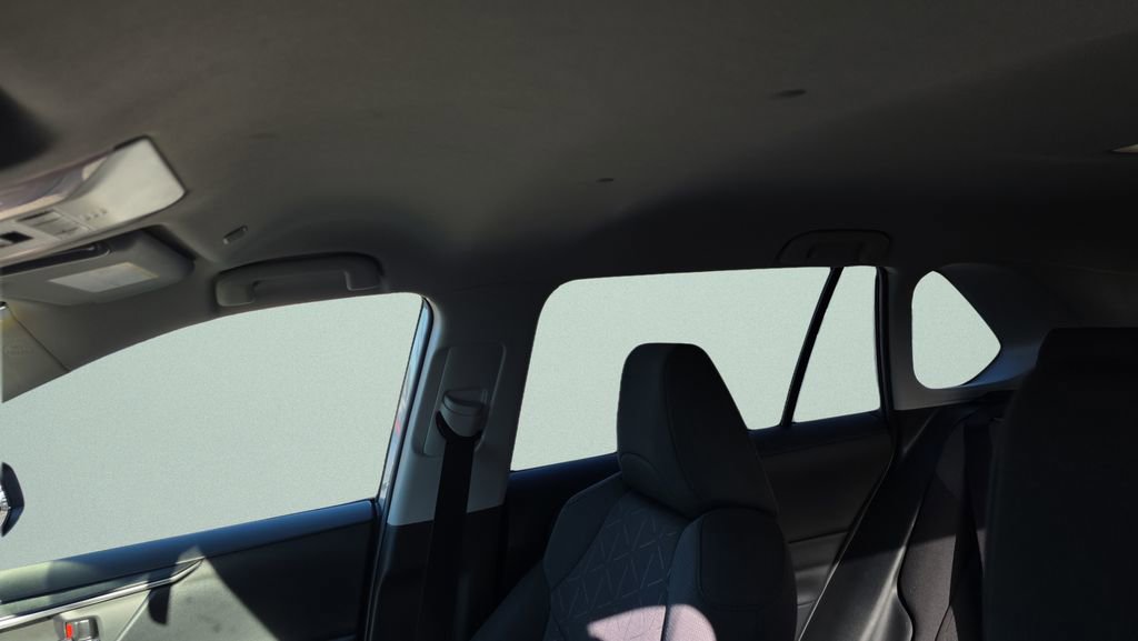 Used 2023 Toyota RAV4 XLE image 28