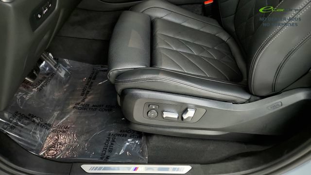 Used 2025 BMW X5 xDrive40i w/ M Sport Package AWD/4WD image 50