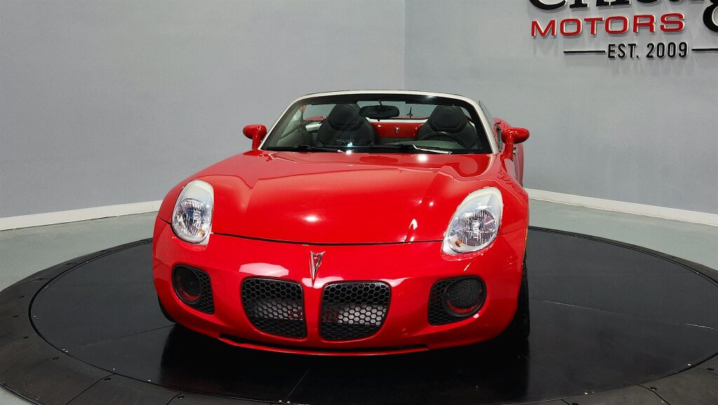 Used 2008 Pontiac Solstice GXP w/ Premium Package RWD image 4