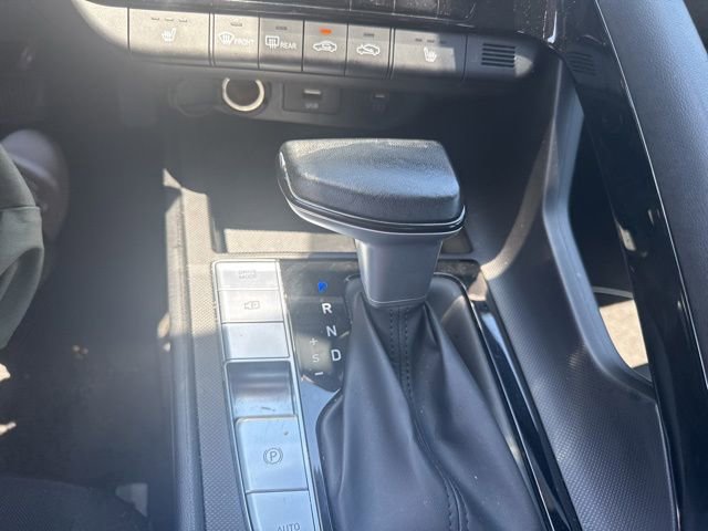 Used 2025 Hyundai Elantra SEL FWD image 14