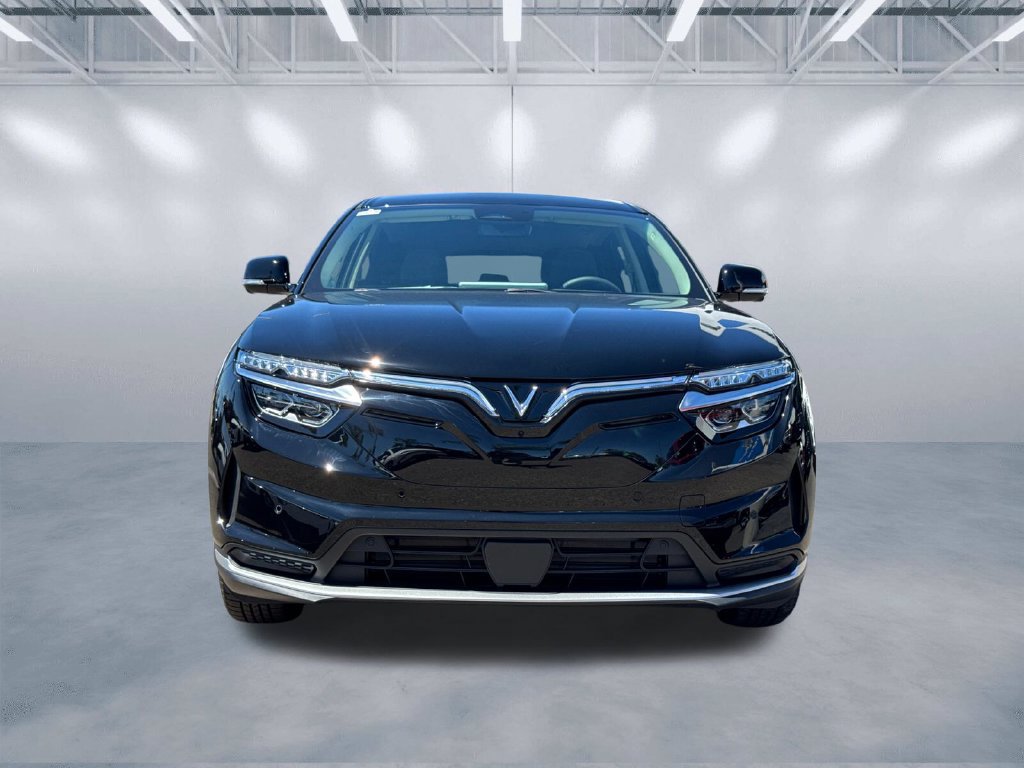New 2027 VinFast VF 8 Eco AWD/4WD image 2