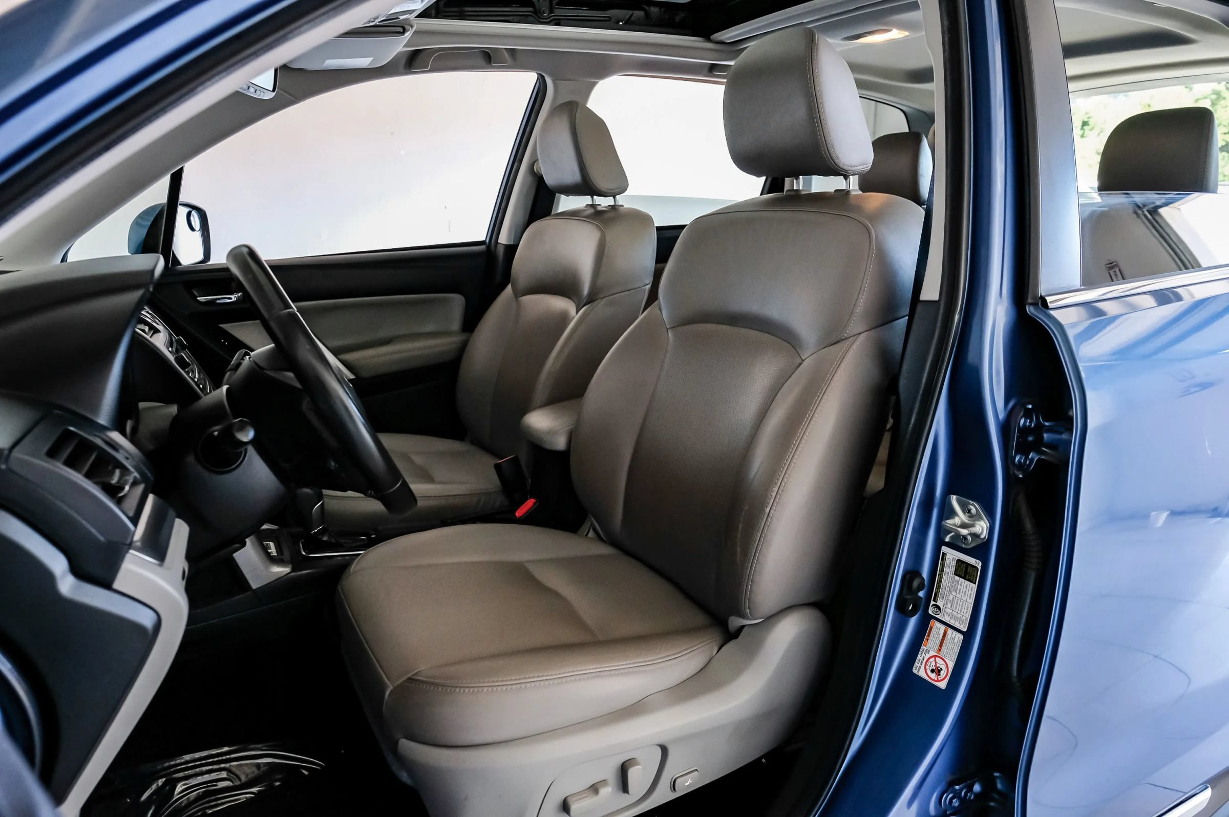 Used 2015 Subaru Forester 2.5i Touring AWD/4WD image 26