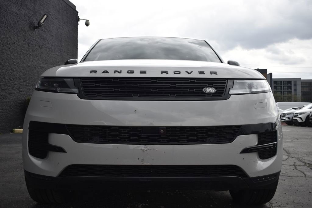 Used 2024 Land Rover Range Rover Sport SE AWD/4WD image 8