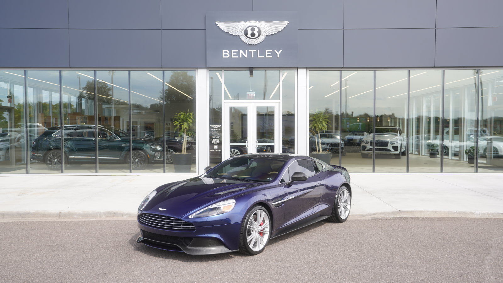 Used 2015 Aston Martin Vanquish Coupe