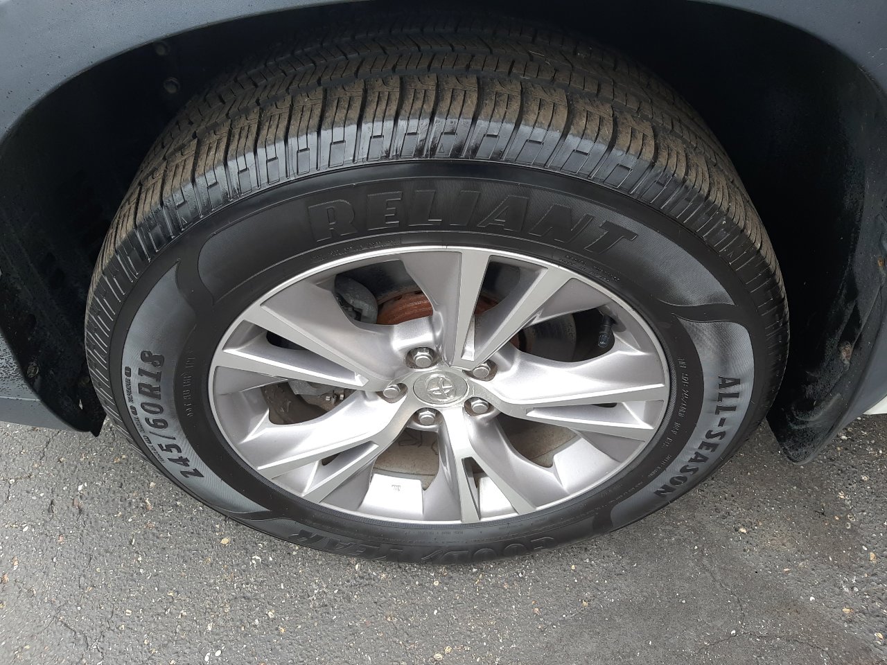 Used 2015 Toyota Highlander XLE image 25