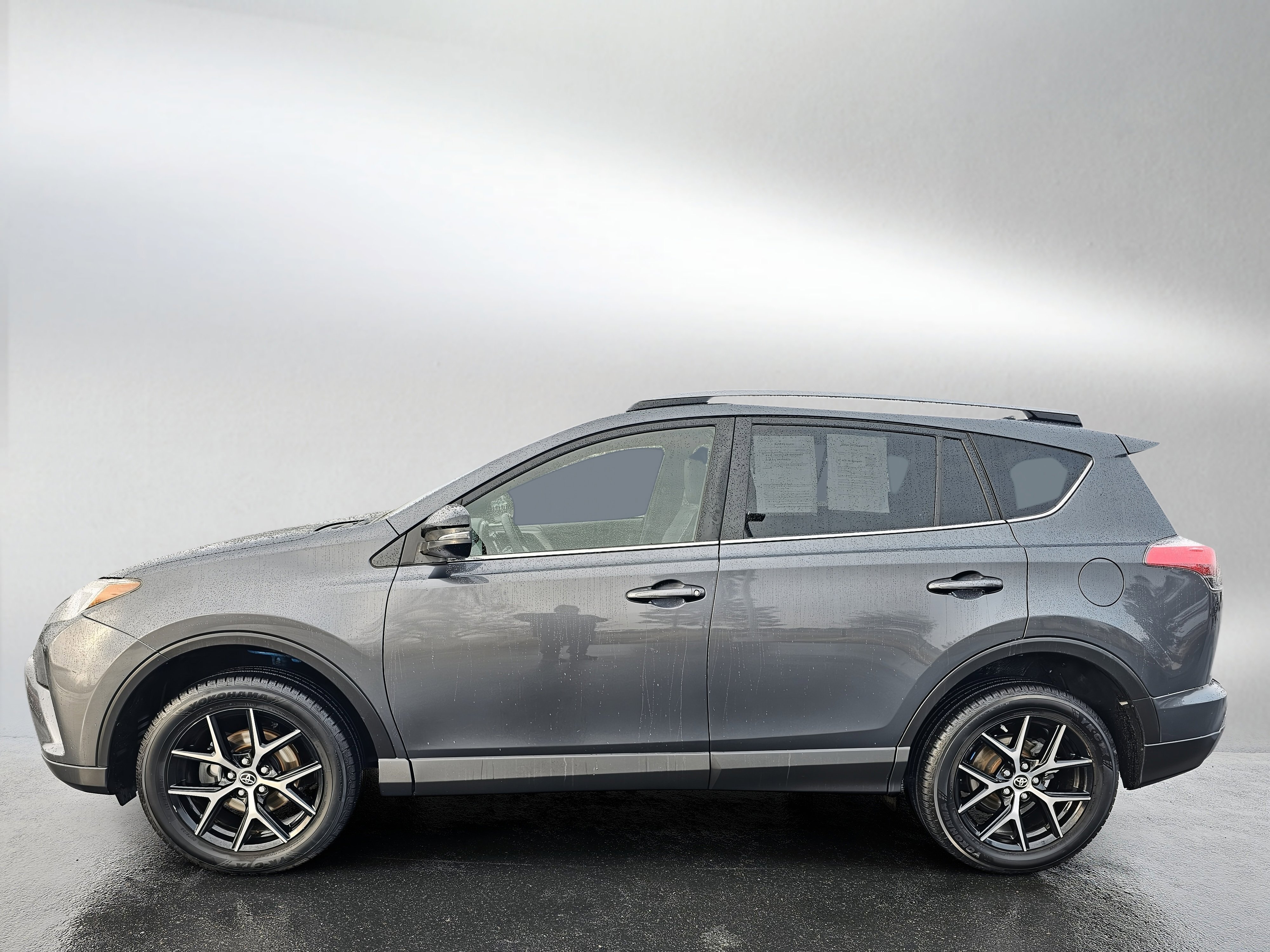 Used 2017 Toyota RAV4 SE w/ Power Extra Value Package AWD/4WD image 2