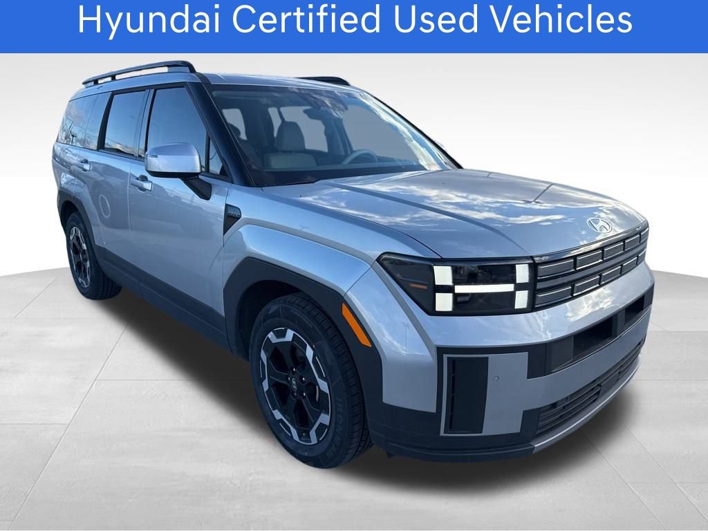 Used 2025 Hyundai Santa Fe SEL image 2