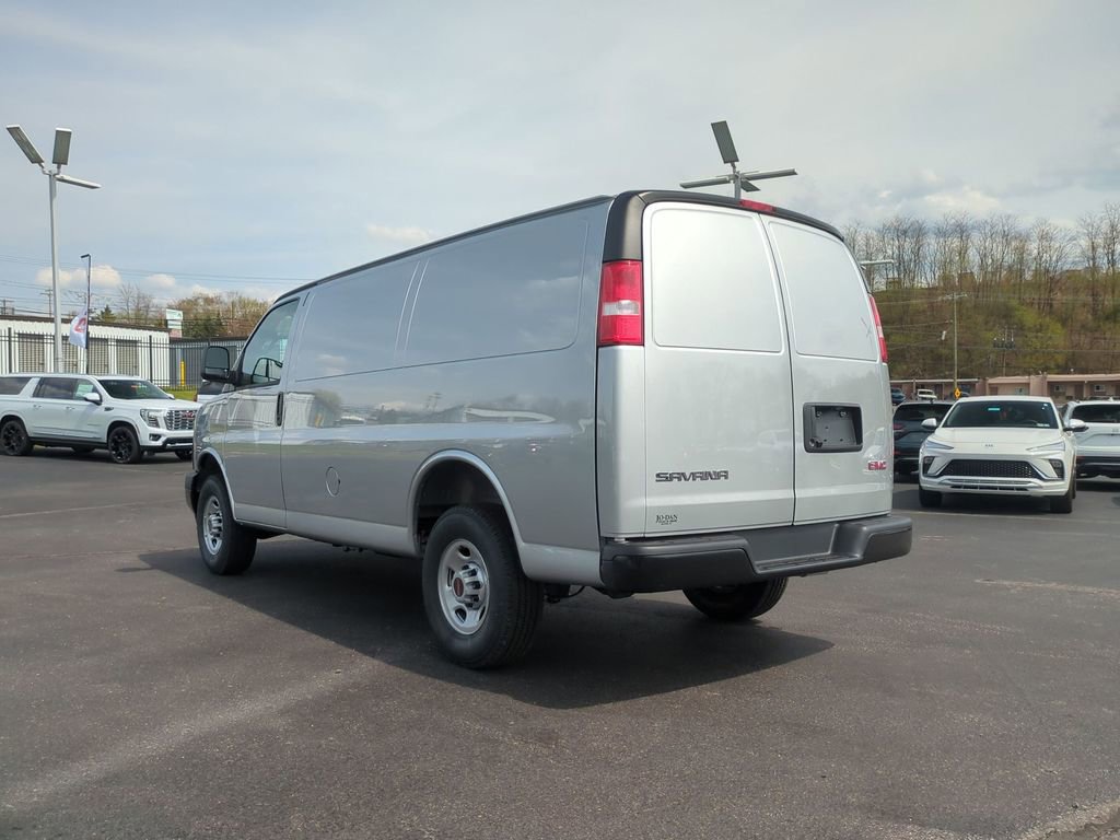 New 2026 GMC Savana 2500 RWD image 7