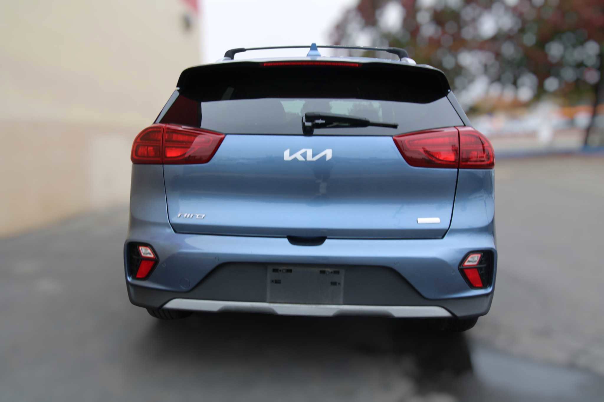 Used 2022 Kia Niro EX Premium image 11