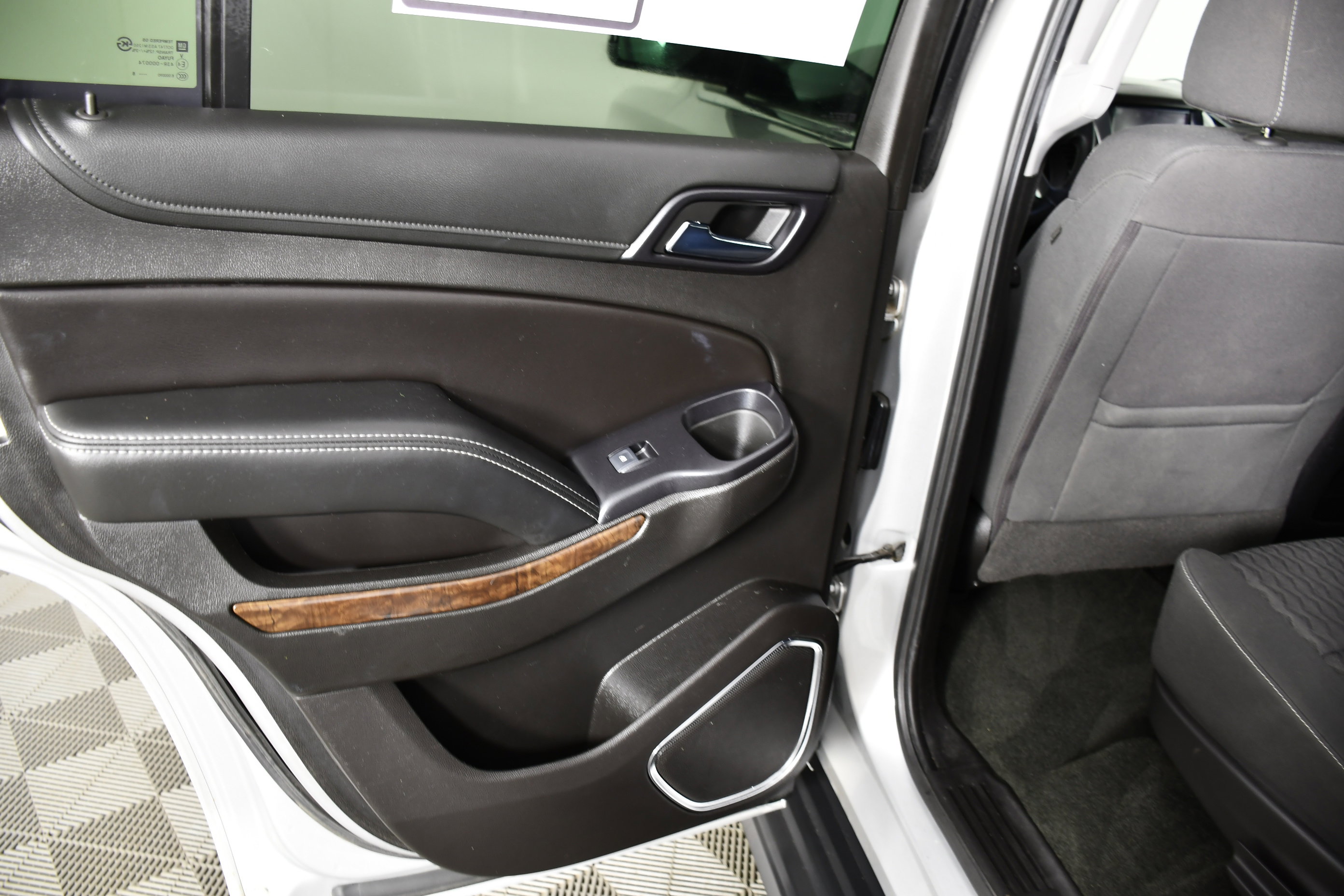 Used 2018 Chevrolet Tahoe LS AWD/4WD image 47