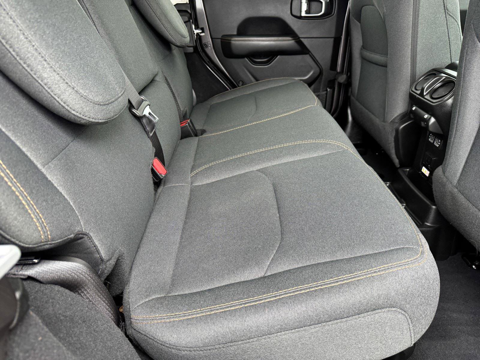 Used 2025 Jeep Wrangler Sahara w/ Safety Group image 11