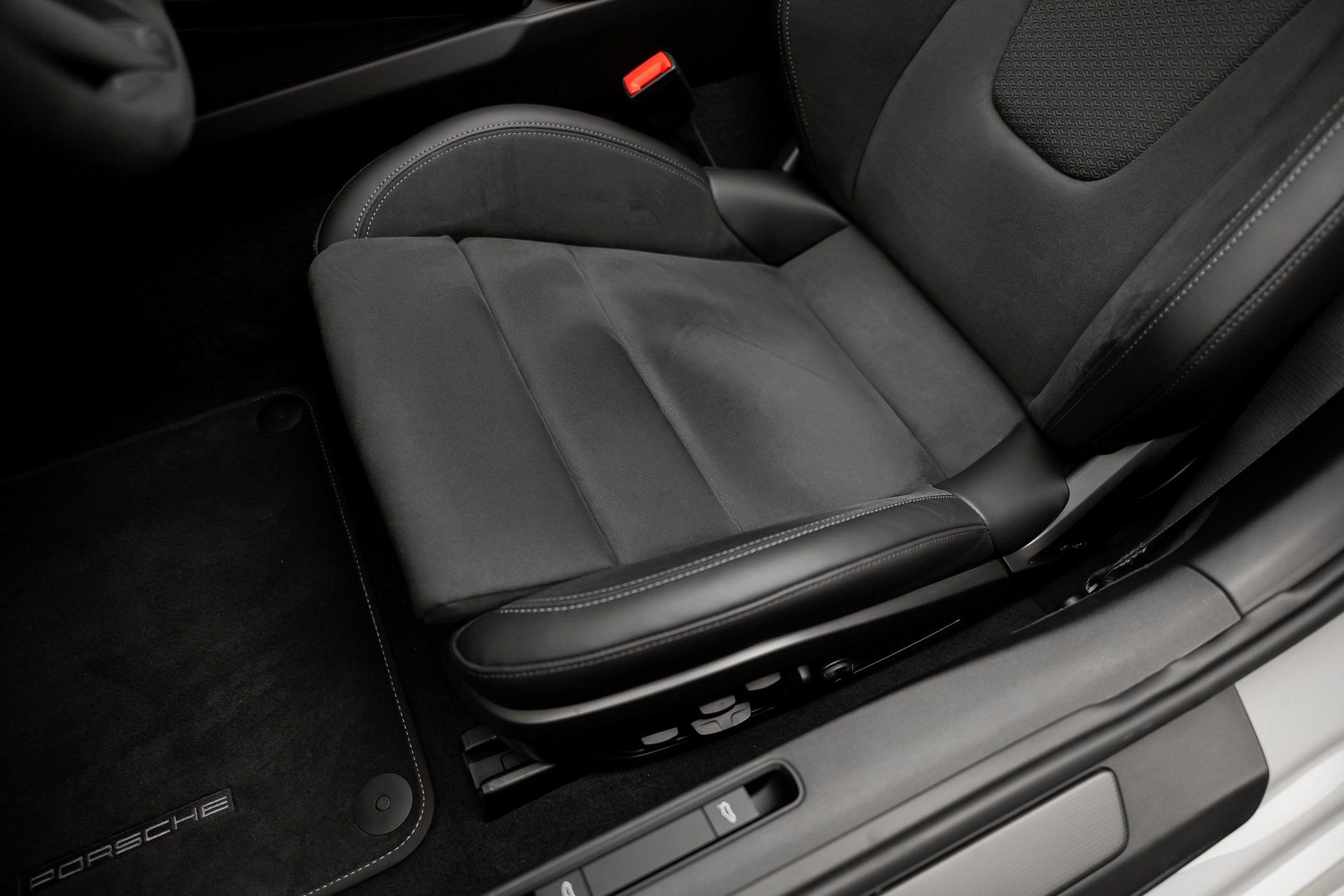 Used 2025 Porsche 911 Targa 4 GTS w/ Premium Package image 68