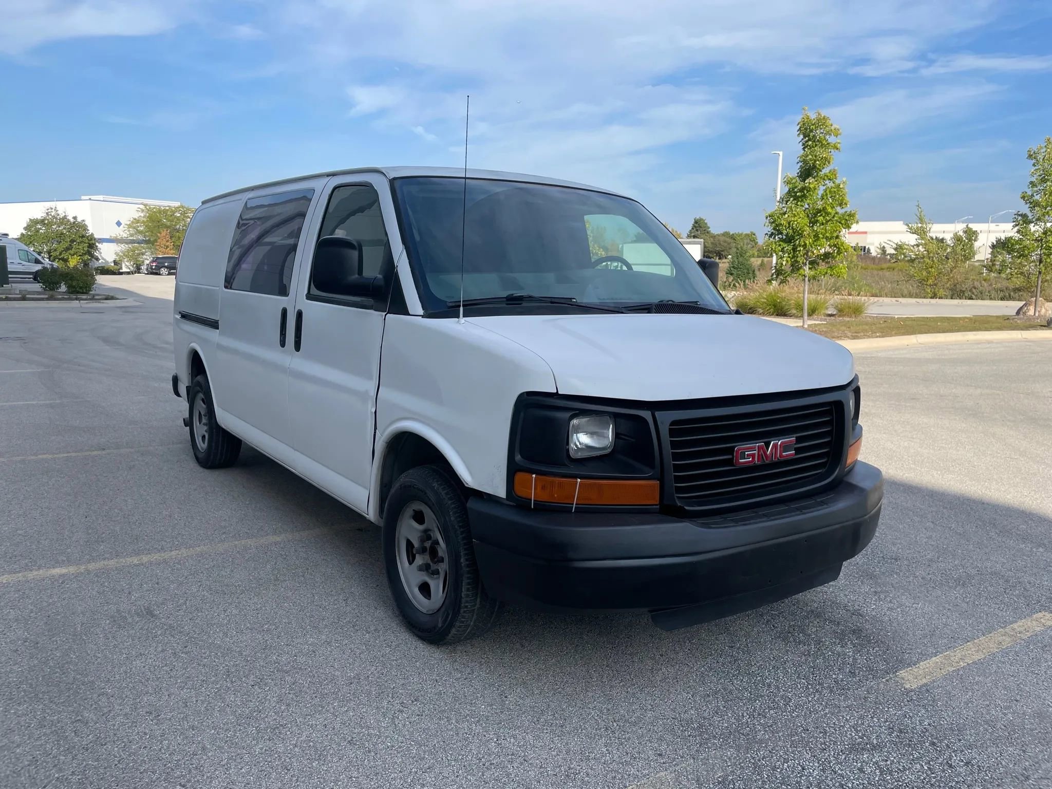 Used 2008 GMC Savana 1500 RWD image 3