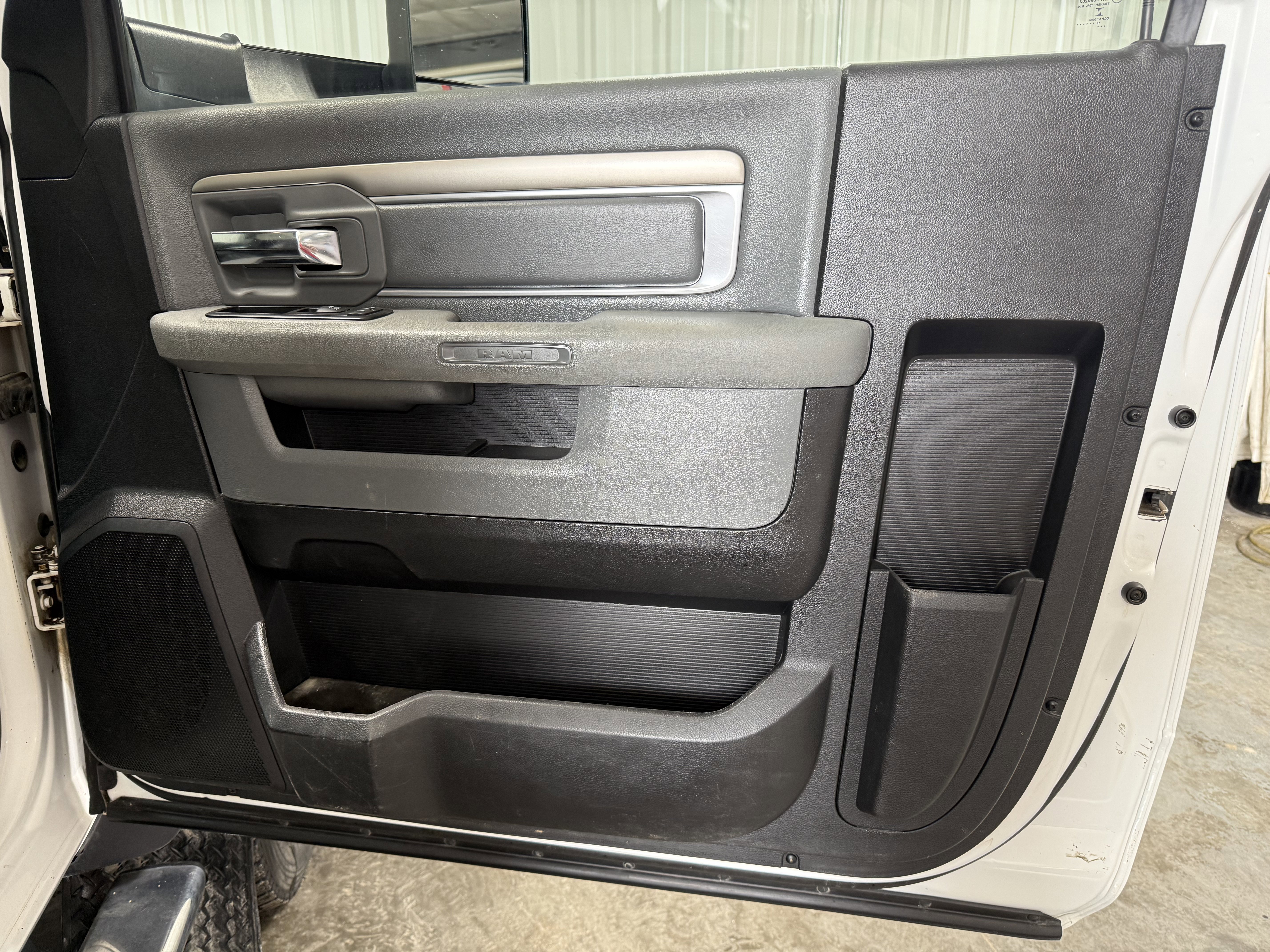 Used 2016 RAM 5500 Tradesman w/ Power Accessory Group image 6