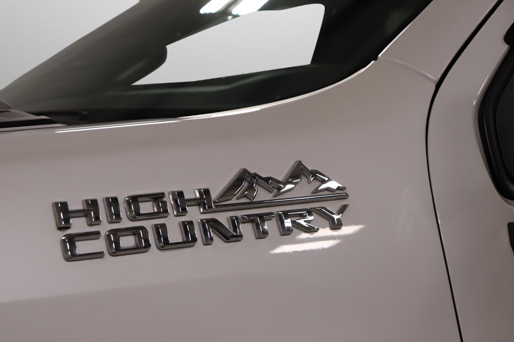 Used 2021 Chevrolet Silverado 2500 High Country w/ Z71 Off-Road Package AWD/4WD image 36