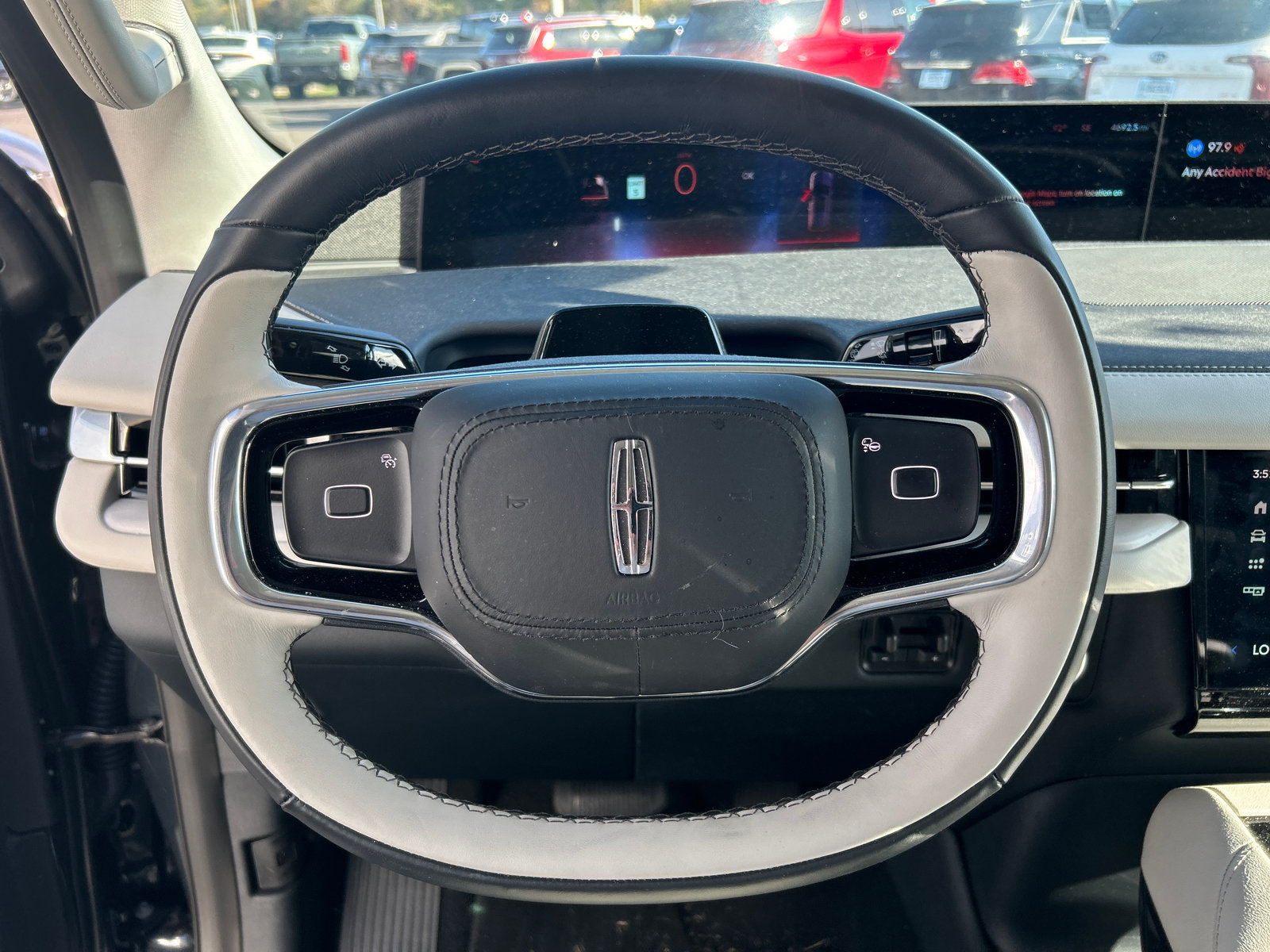 New 2026 Lincoln Navigator L Reserve AWD/4WD image 18