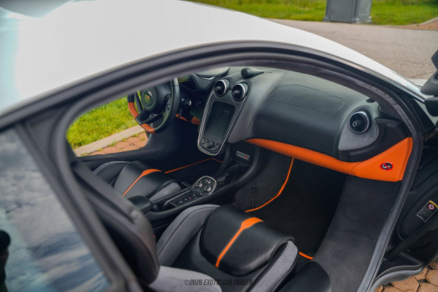 Used 2017 McLaren 570S Coupe RWD image 24