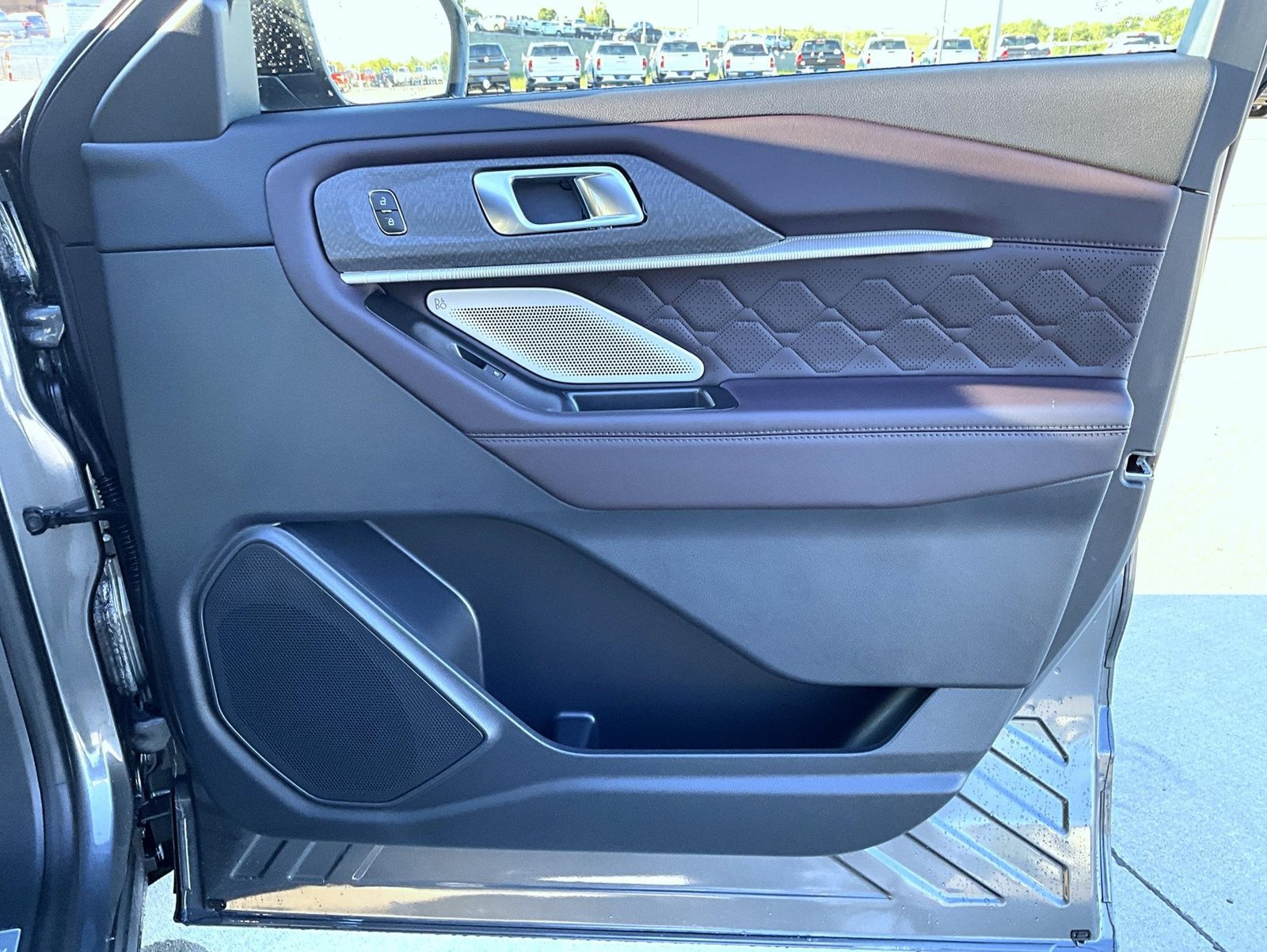 New 2027 Ford Explorer Platinum w/ LUX Leather Package AWD/4WD image 18
