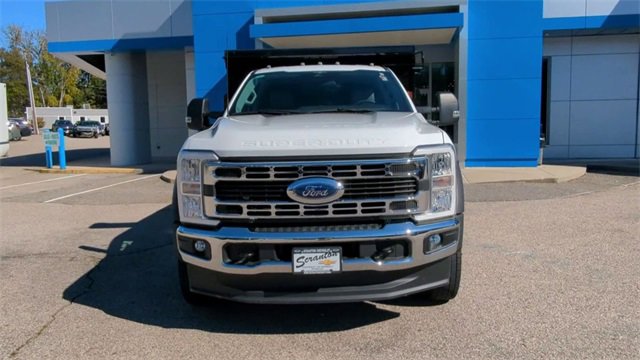 Used 2023 Ford F550 4x4 Regular Cab Super Duty image 3