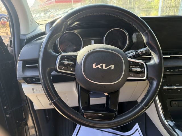 Used 2022 Kia Carnival SX image 14