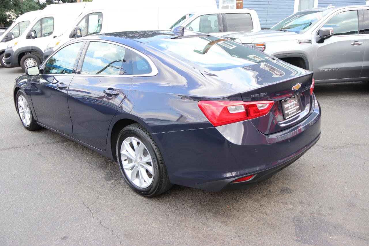 Used 2025 Chevrolet Malibu LT FWD image 3