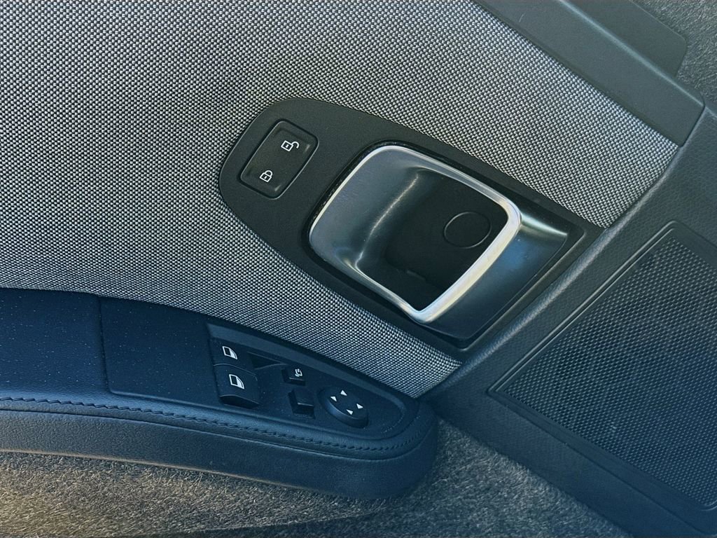Used 2017 BMW i3 w/ Range Extender image 21