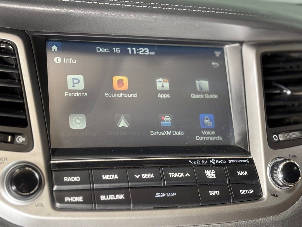 Used 2017 Hyundai Tucson Limited w/ Limited Ultimate Package 03 image 17