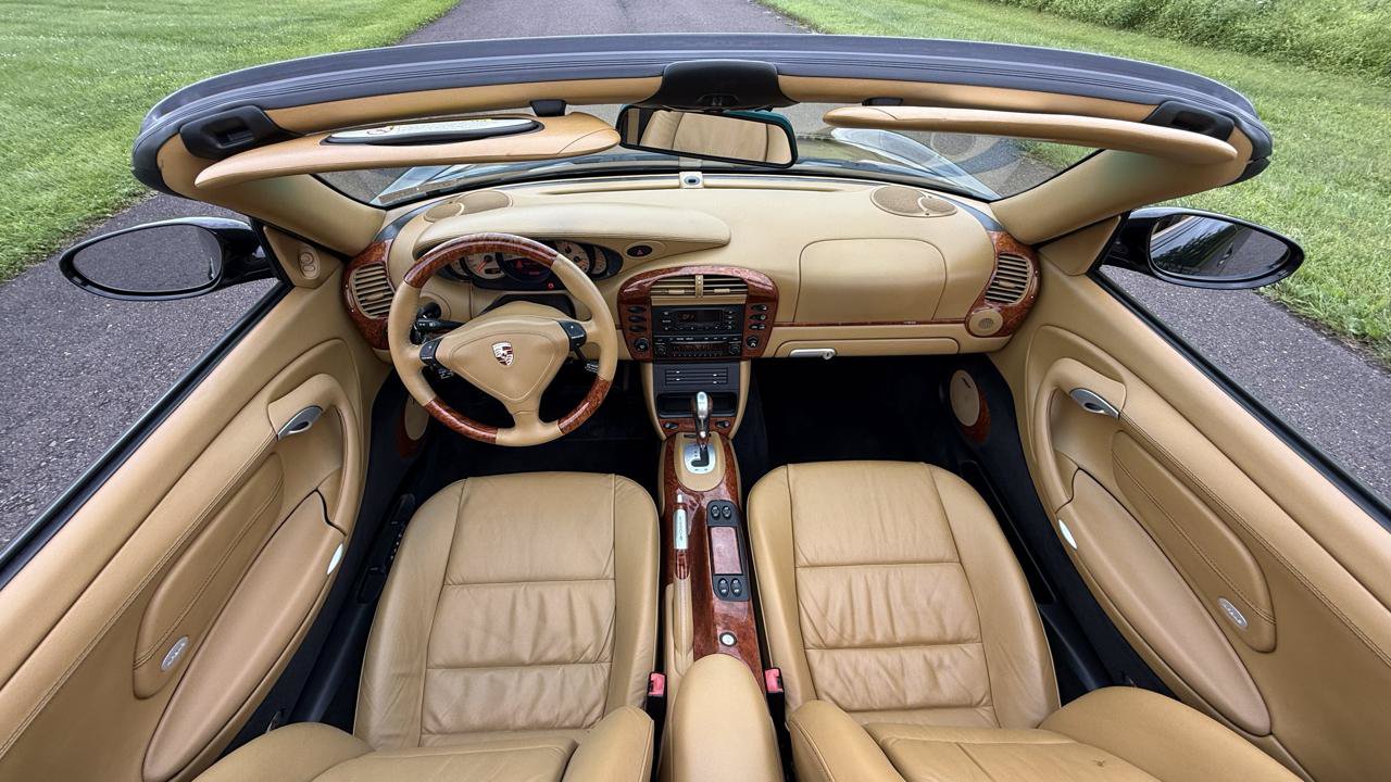 Used 2003 Porsche 911 Carrera RWD image 36