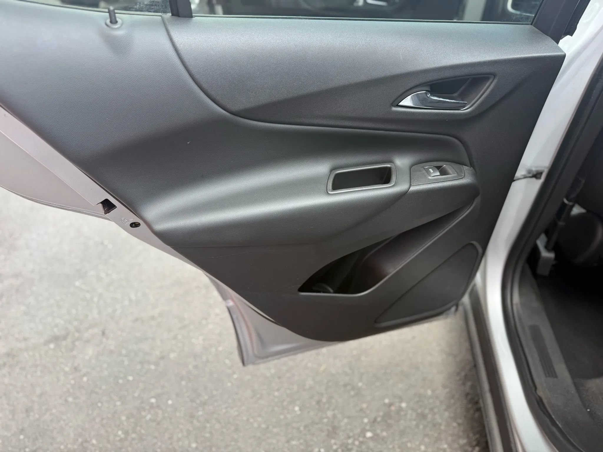 Used 2020 Chevrolet Equinox LT image 15