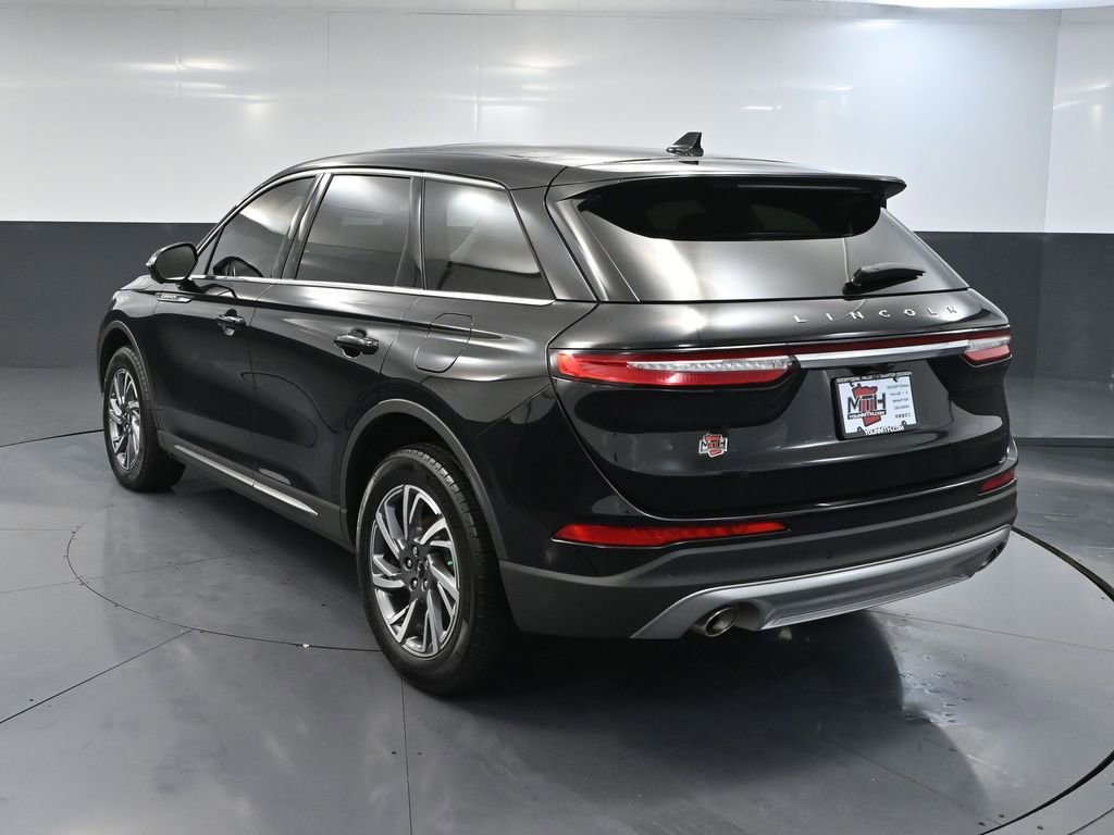 Used 2024 Lincoln Corsair AWD w/ Equipment Group 101A image 9