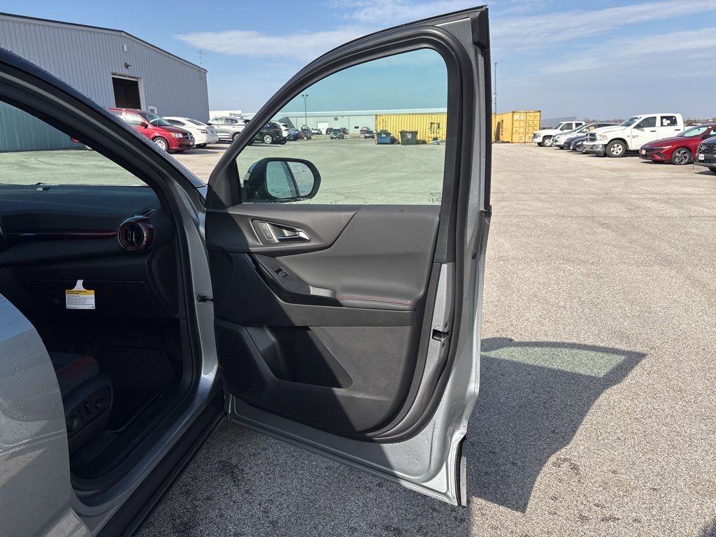 New 2026 Chevrolet Equinox RS image 17