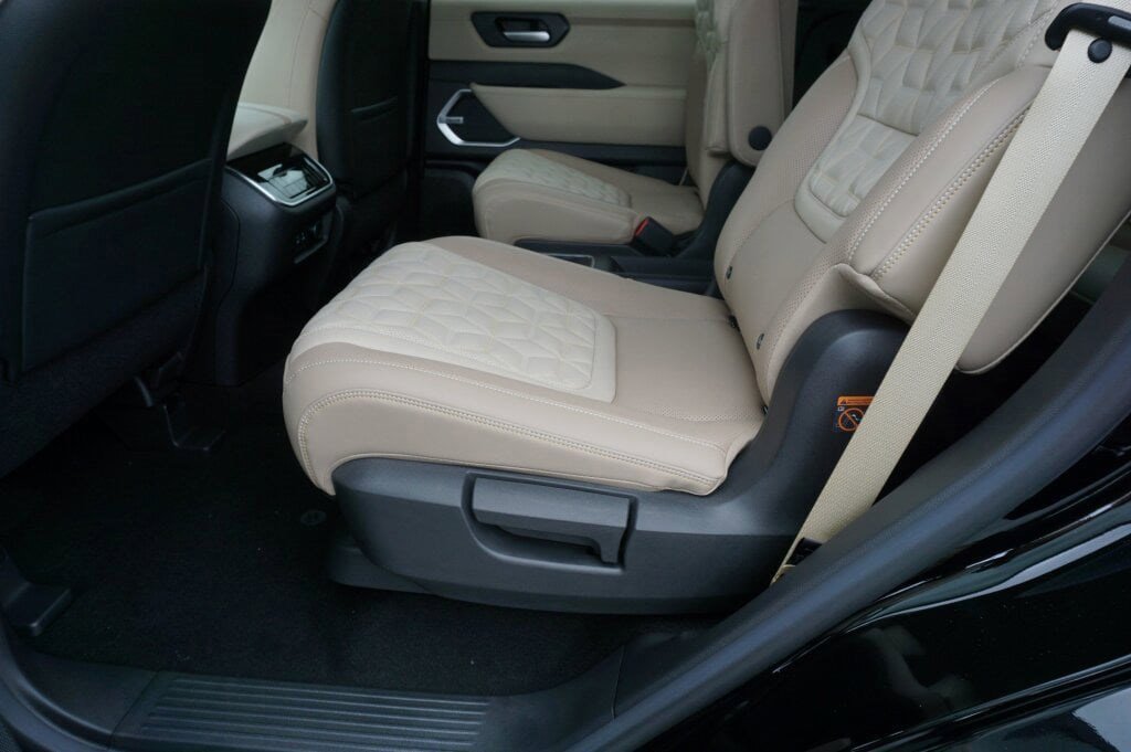 New 2026 Nissan Armada Platinum image 32