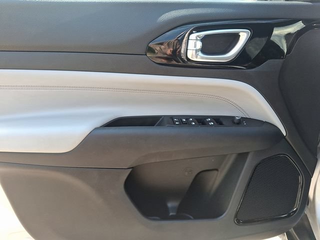 Used 2024 Jeep Compass Limited AWD/4WD image 12