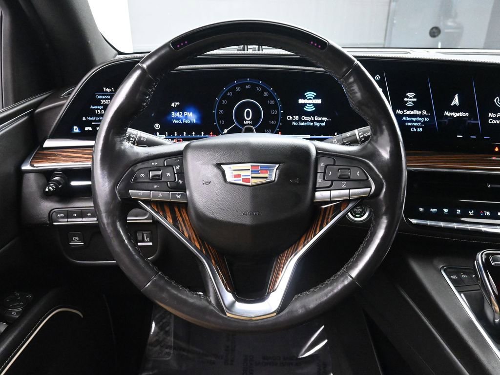 Used 2023 Cadillac Escalade ESV Premium Luxury image 25