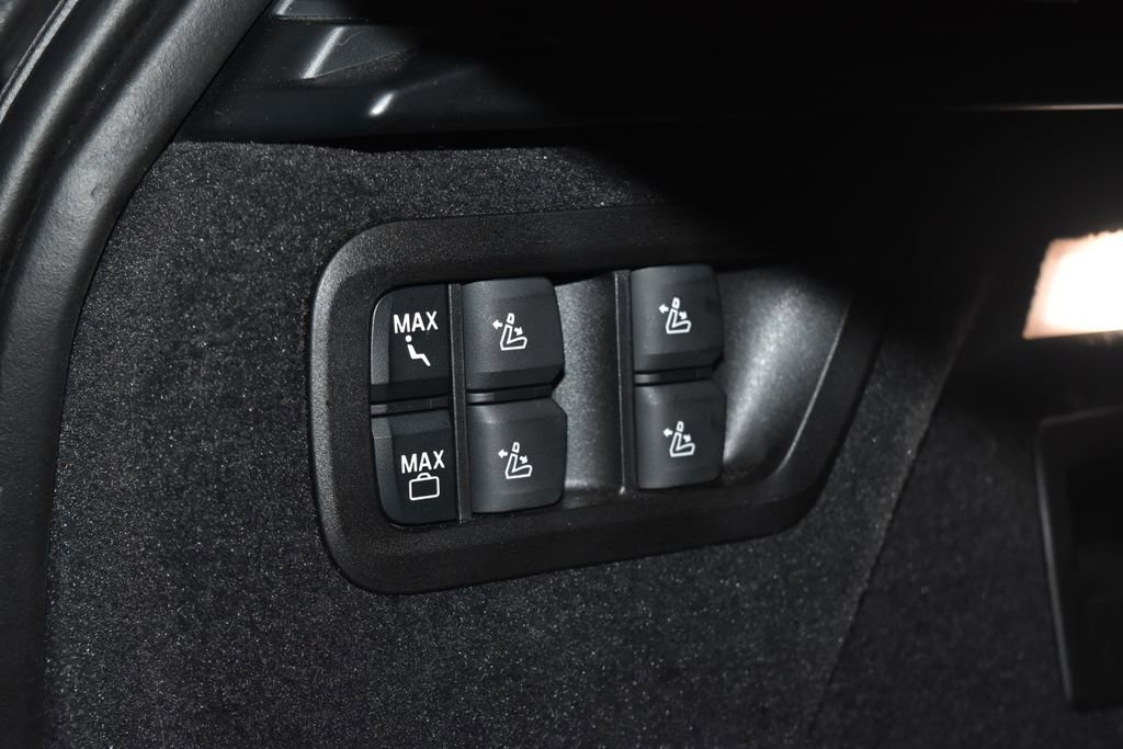 Certified 2025 BMW X7 xDrive40i image 32