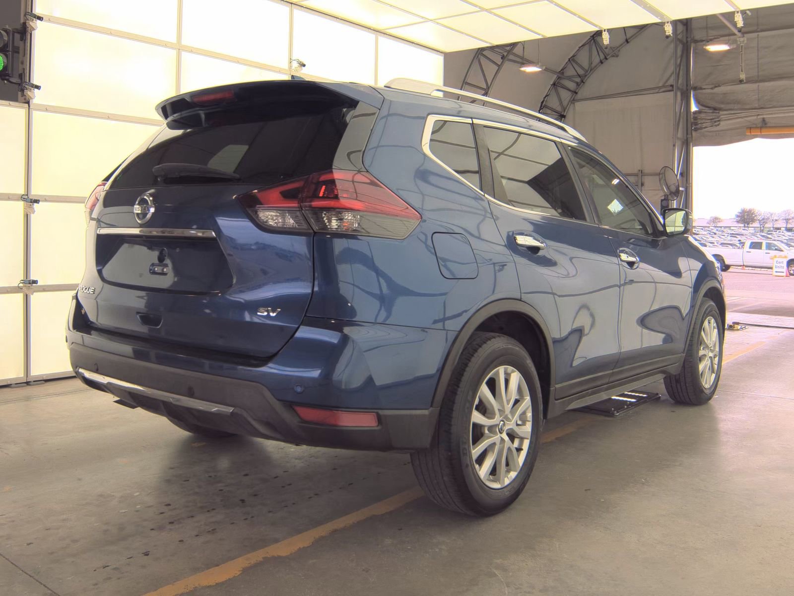 Used 2019 Nissan Rogue SV image 8