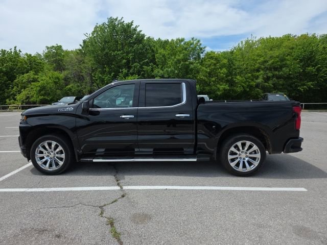 Used 2021 Chevrolet Silverado 1500 High Country w/ Technology Package image 2