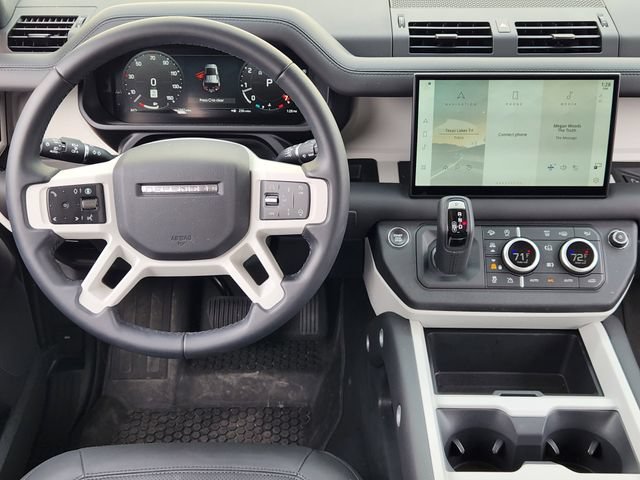 Used 2025 Land Rover Defender 110 S AWD/4WD image 26