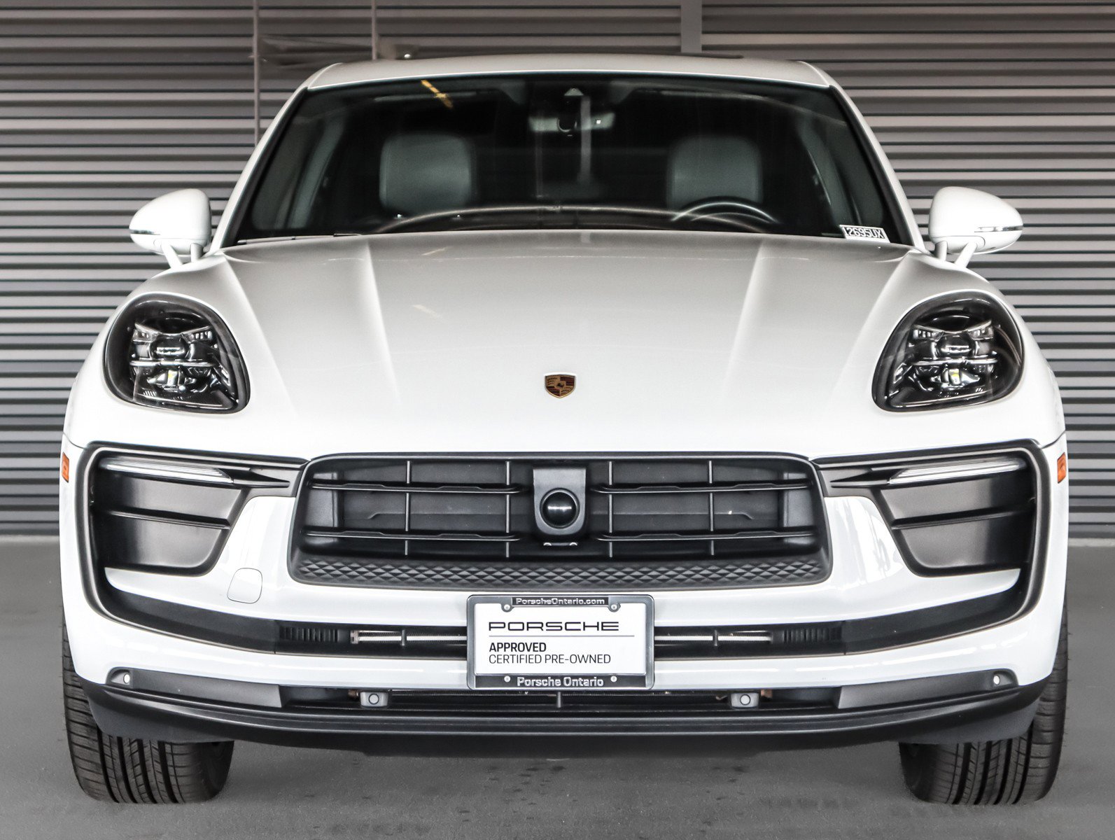Used 2023 Porsche Macan AWD/4WD image 8