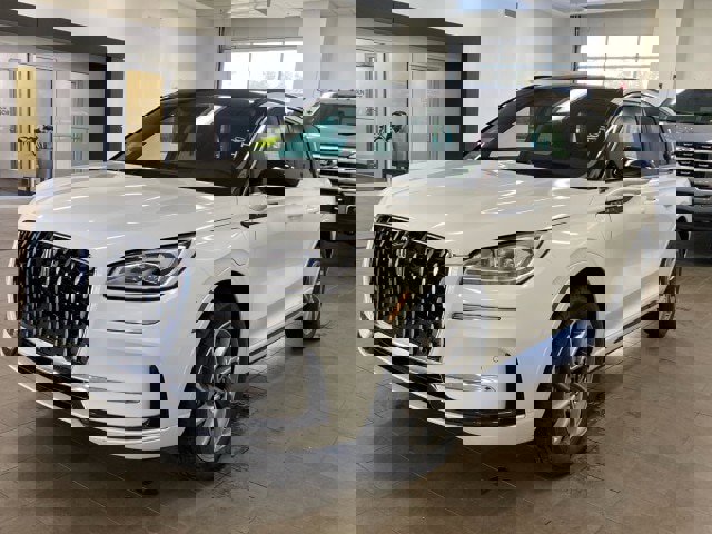 New 2025 Lincoln Corsair Grand Touring w/ Equipment Group 301A image 4