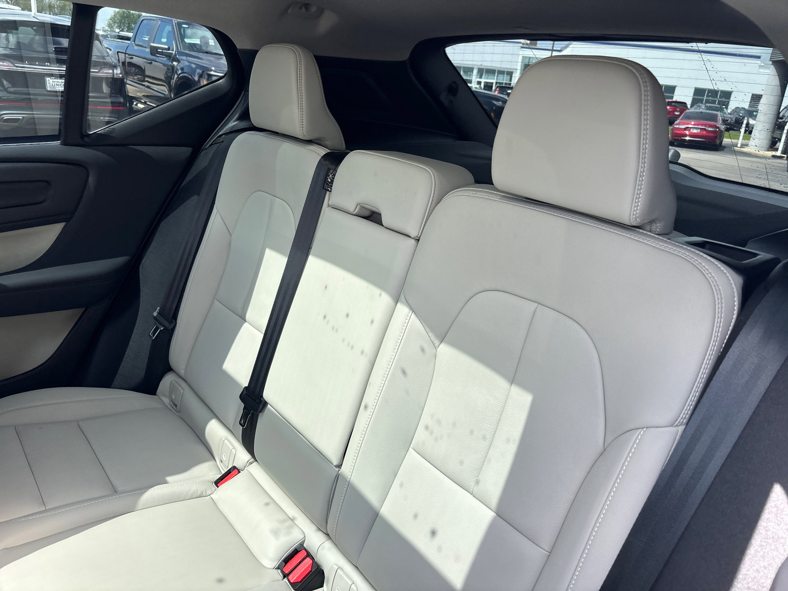 Used 2024 Volvo XC40 B5 Plus w/ Climate Package AWD/4WD image 25