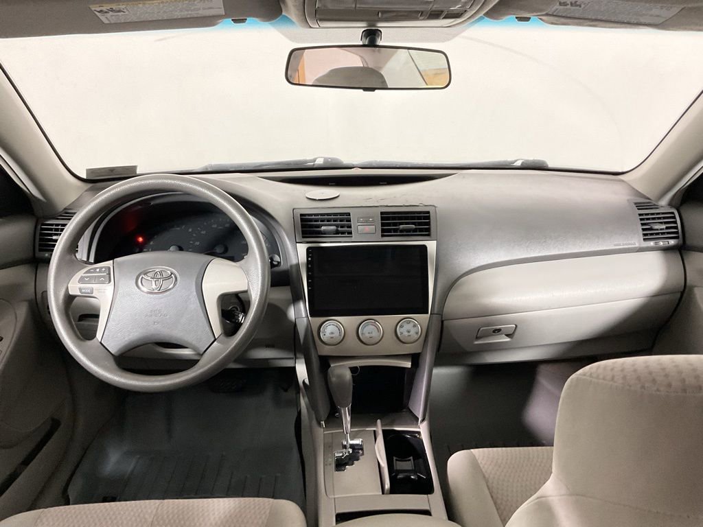 Used 2011 Toyota Camry LE image 18