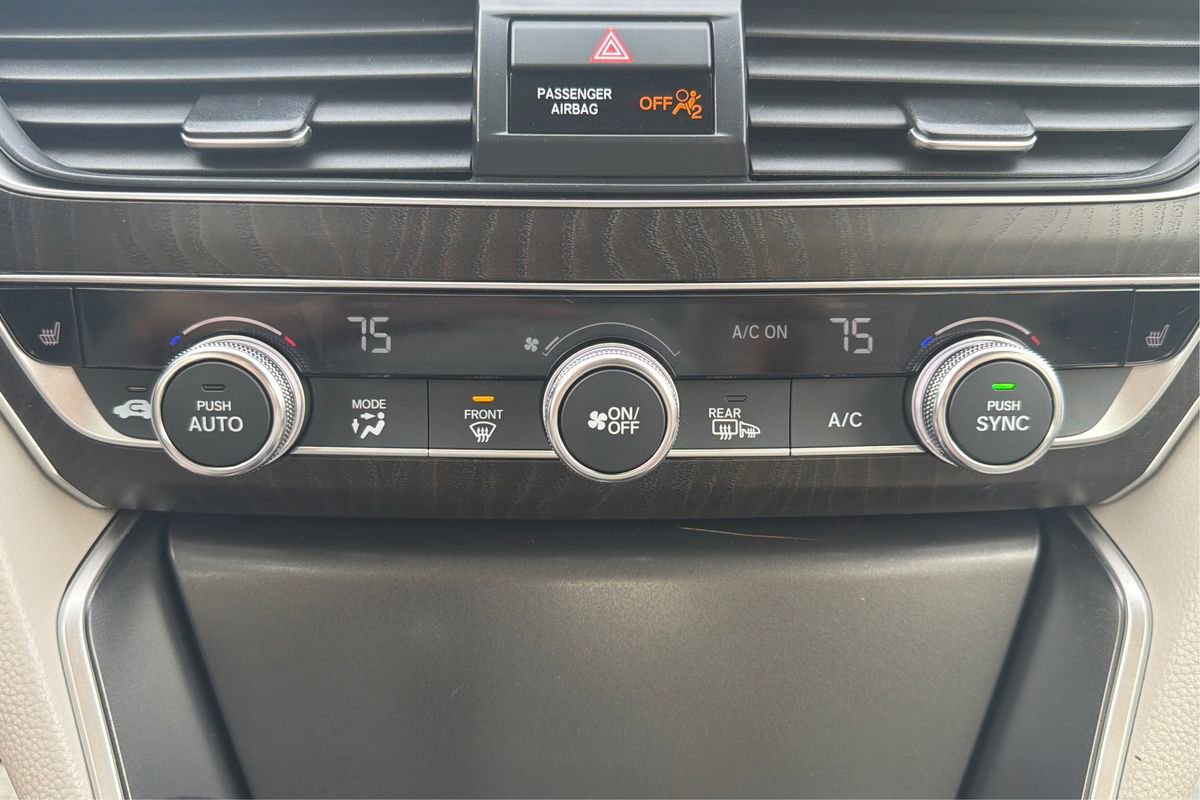 Used 2021 Honda Accord EX-L image 32
